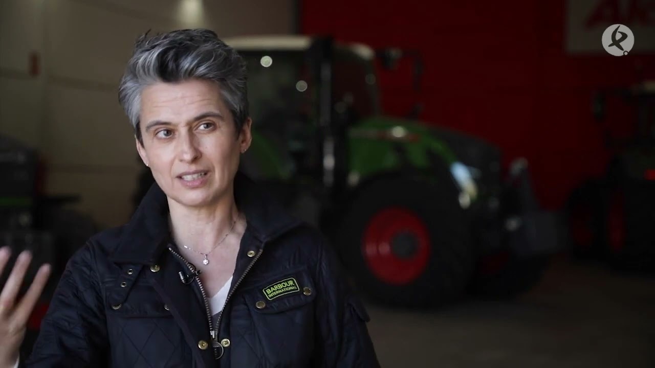 puedo comprar un tractor sin ser agricultor