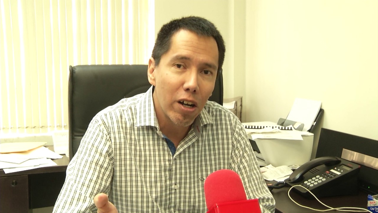 se puede quitar el apellido a un hijo