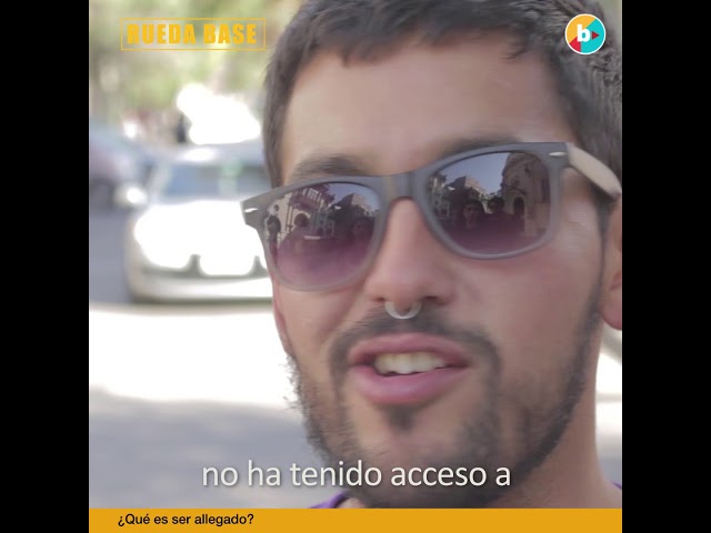 persona con responsabilidad pública familiar o allegado