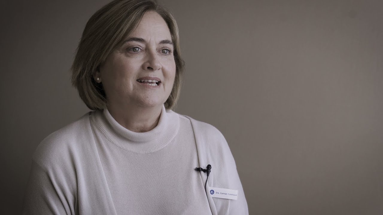 una mujer de 68 años tiene ovulos